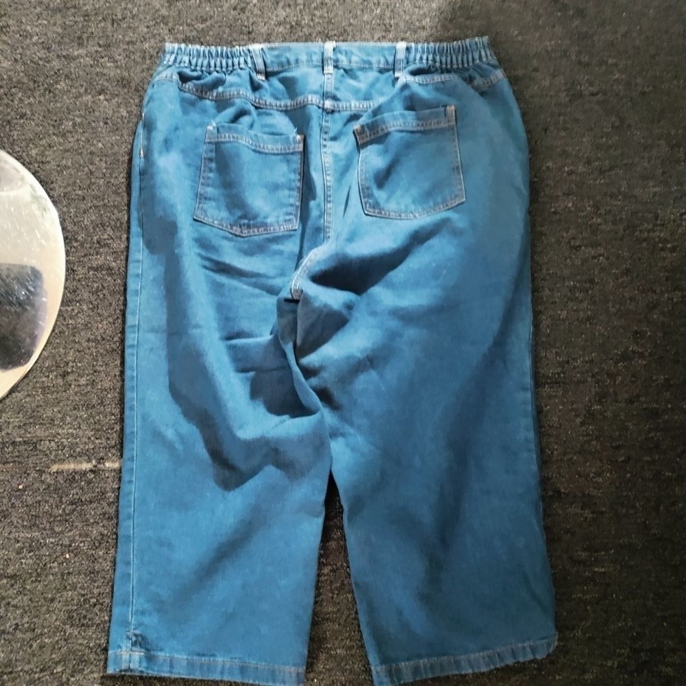 Blue jean capris - Picture 2 of 4
